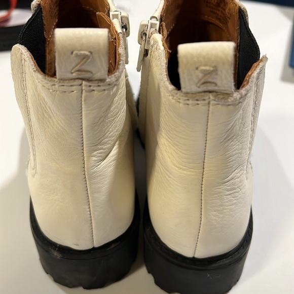 Zodiac - beige/off-white ankle boots, lug soles, 7.5, SHILOH - Picture 10 of 10